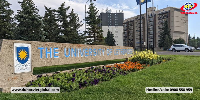 trường đại học ở Canada